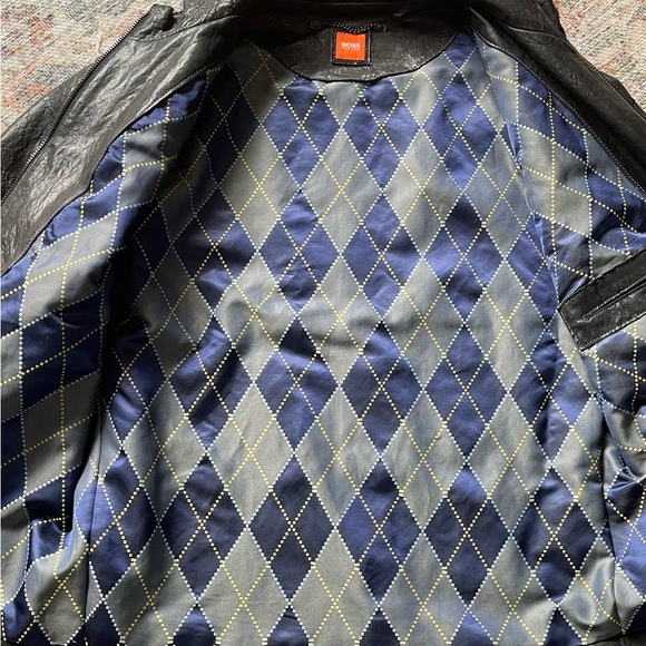 🔥Hugo Boss embossed lamb leather jacket🔥 - Picture 3 of 6